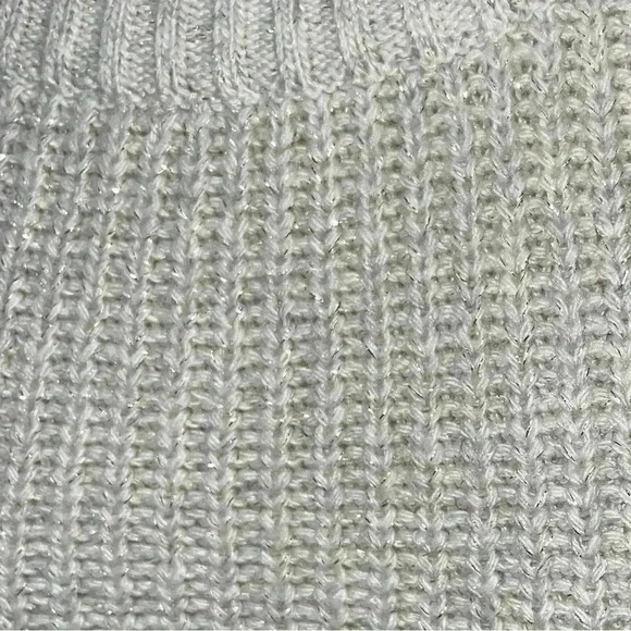 Toms Scoop neck side split sweater Adorable for layering - Picture 8 of 10